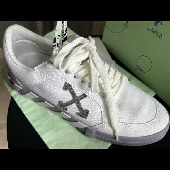 Off-White Canvas Sneakers - Picture 7 of 10